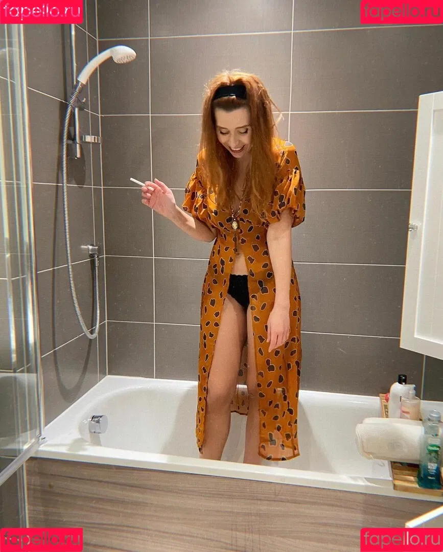 Hazel Hayes Onlyfans Photo Gallery 