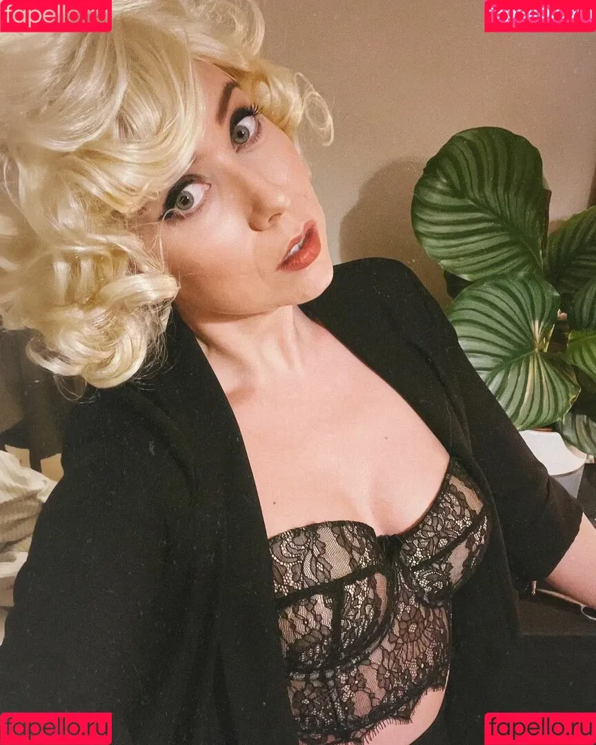 Hazel Hayes Onlyfans Photo Gallery 