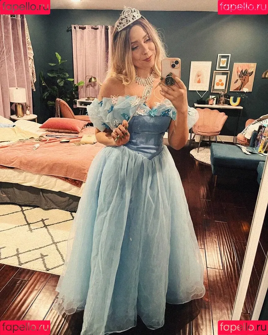 Hazel Hayes Onlyfans Photo Gallery 