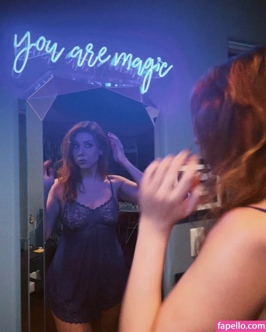 Hazel Hayes Onlyfans Photo Gallery 