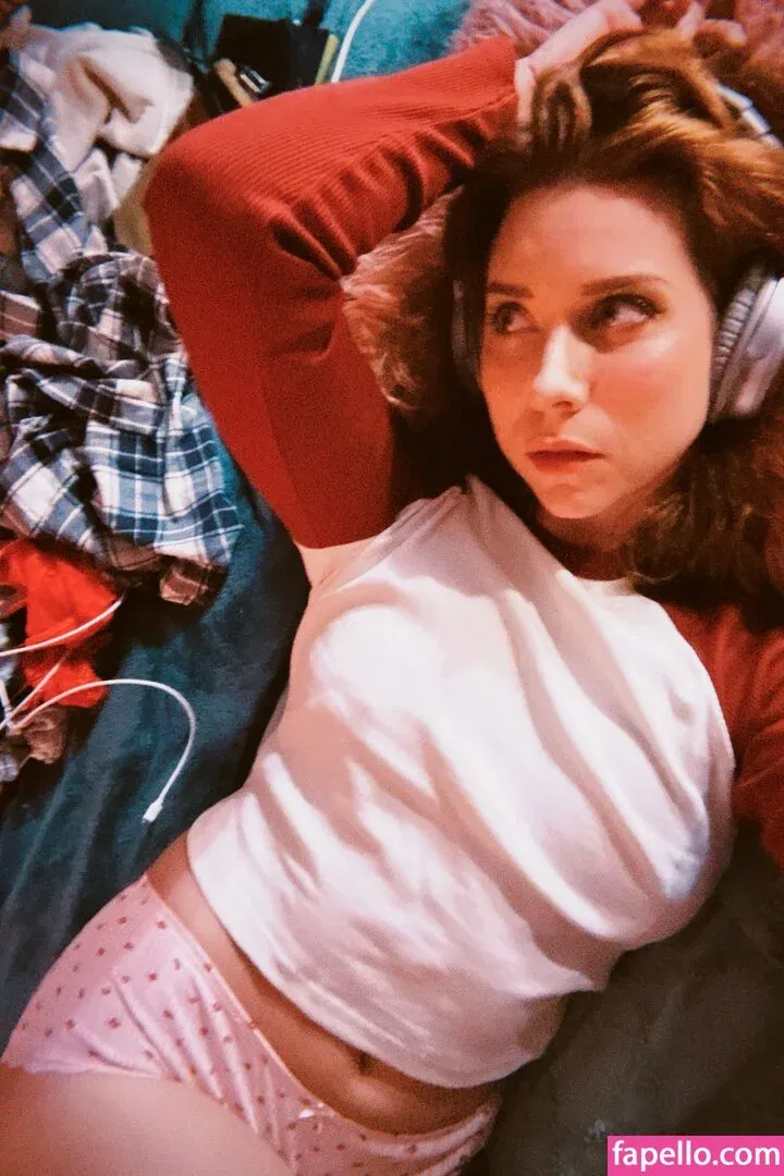 Hazel Hayes Onlyfans Photo Gallery 