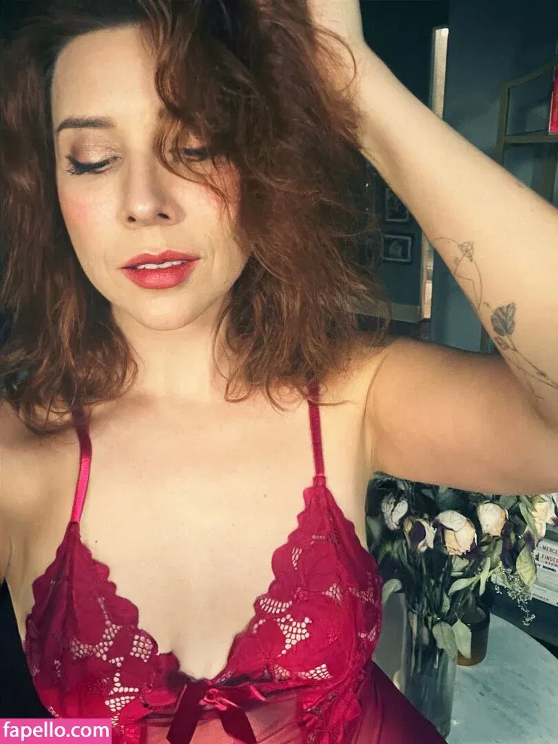 Hazel Hayes Onlyfans Photo Gallery 