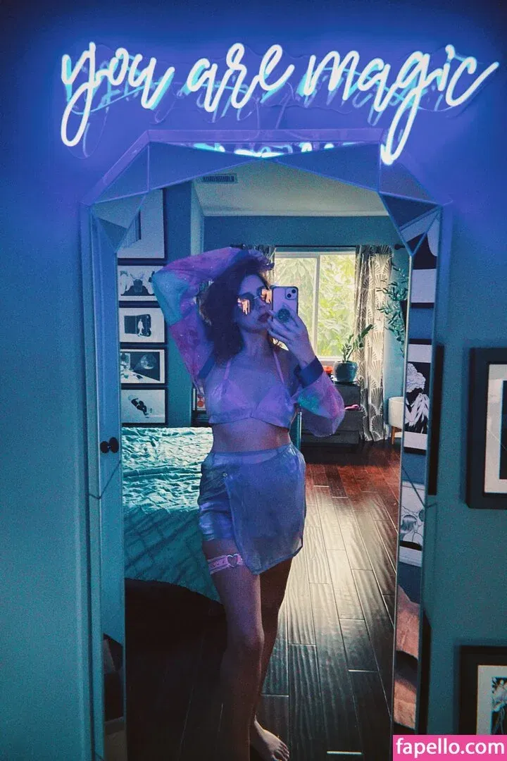 Hazel Hayes Onlyfans Photo Gallery 