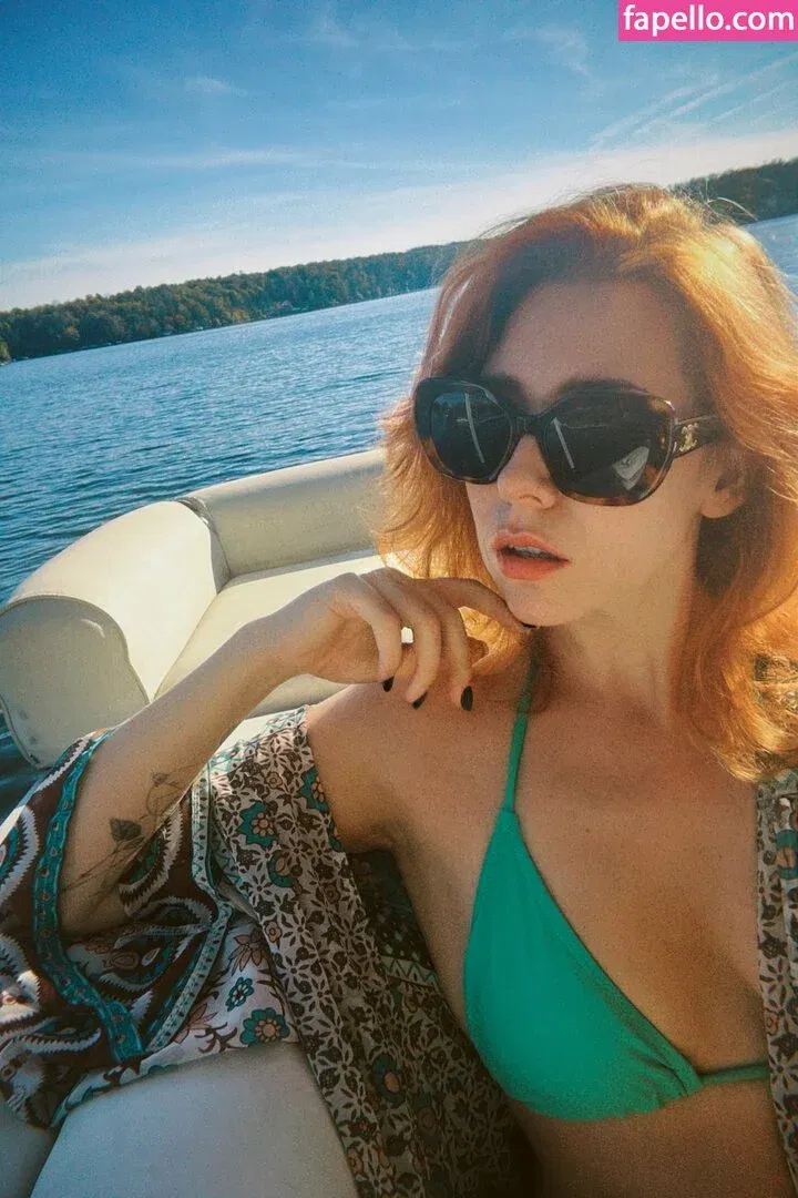 Hazel Hayes Onlyfans Photo Gallery 