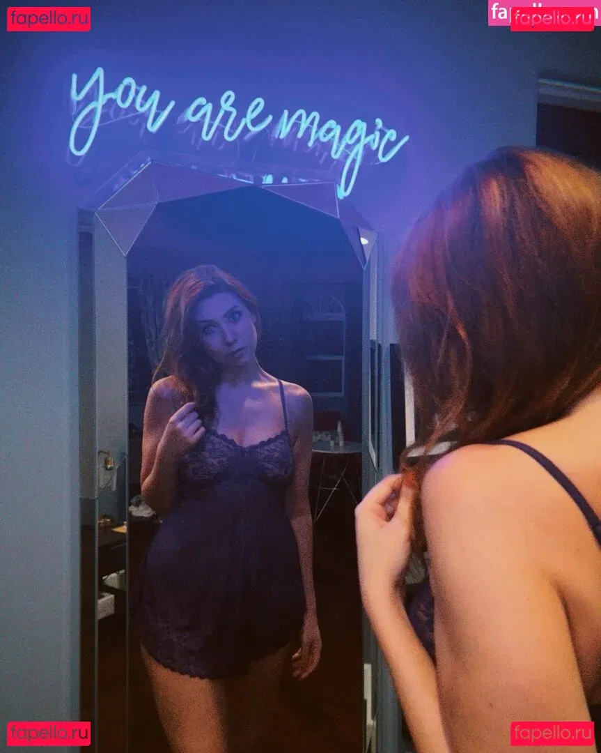 Hazel Hayes Onlyfans Photo Gallery 