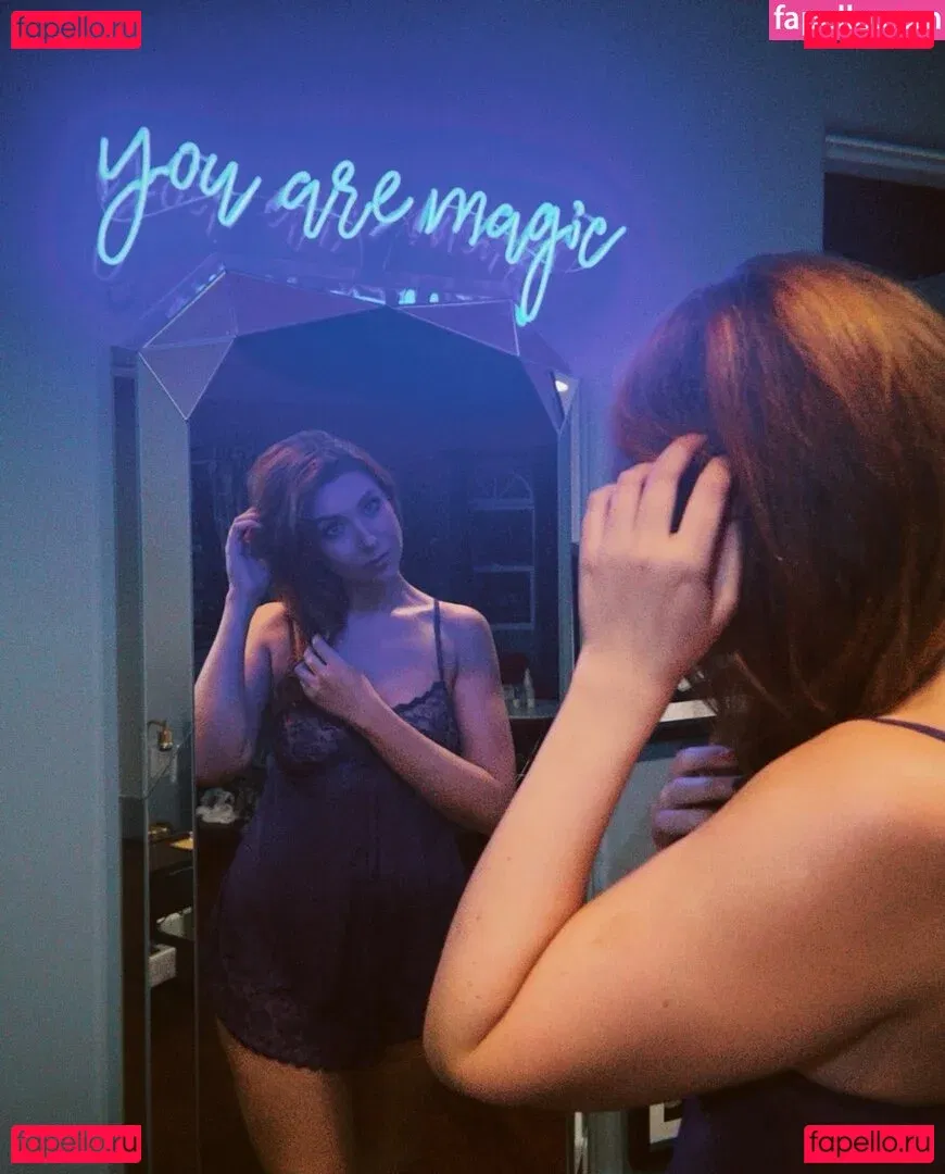 Hazel Hayes Onlyfans Photo Gallery 