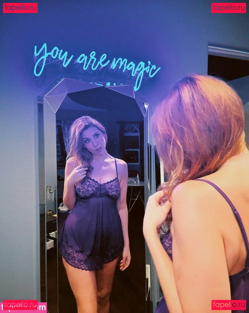 Hazel Hayes Onlyfans Photo Gallery 