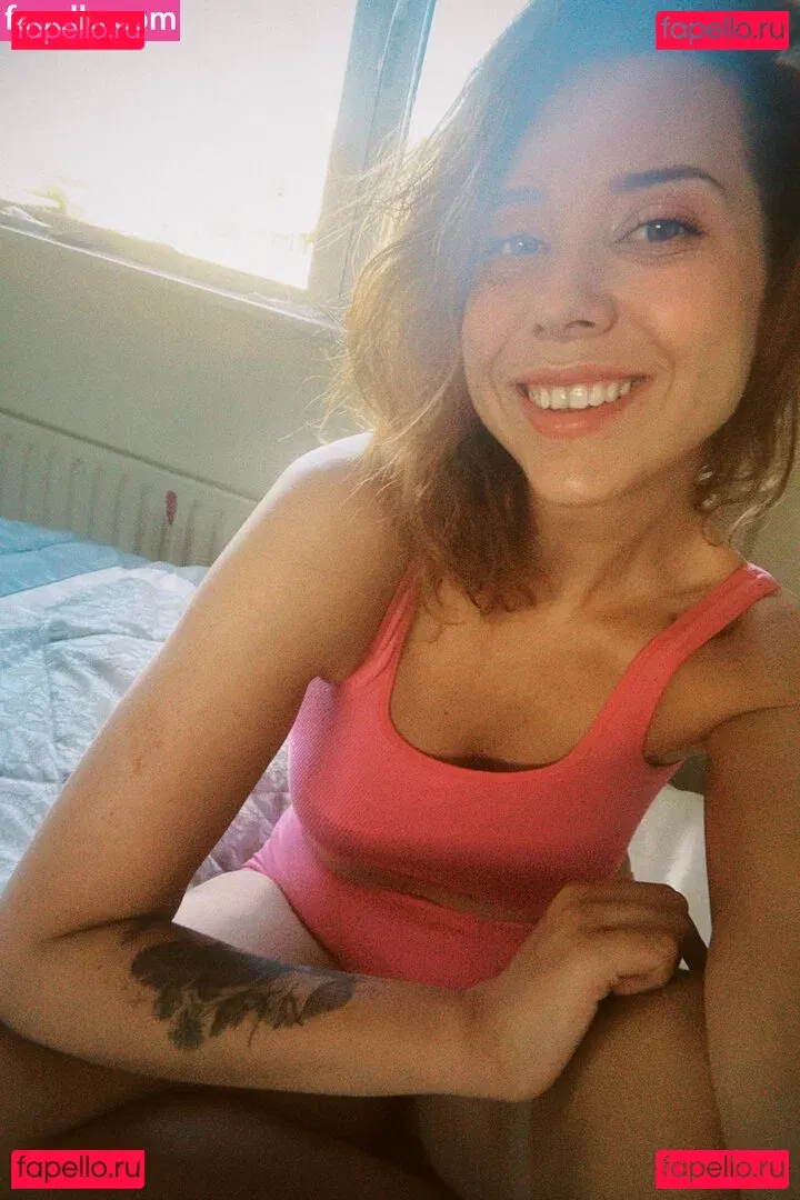 Hazel Hayes Onlyfans Photo Gallery 