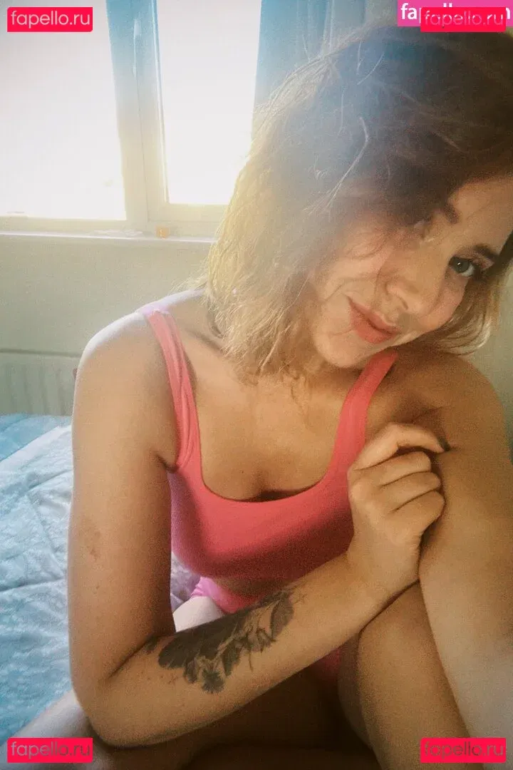 Hazel Hayes Onlyfans Photo Gallery 