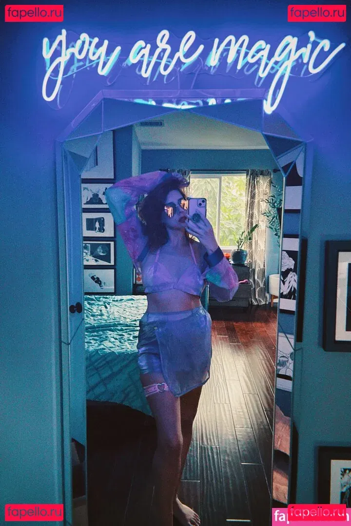 Hazel Hayes Onlyfans Photo Gallery 