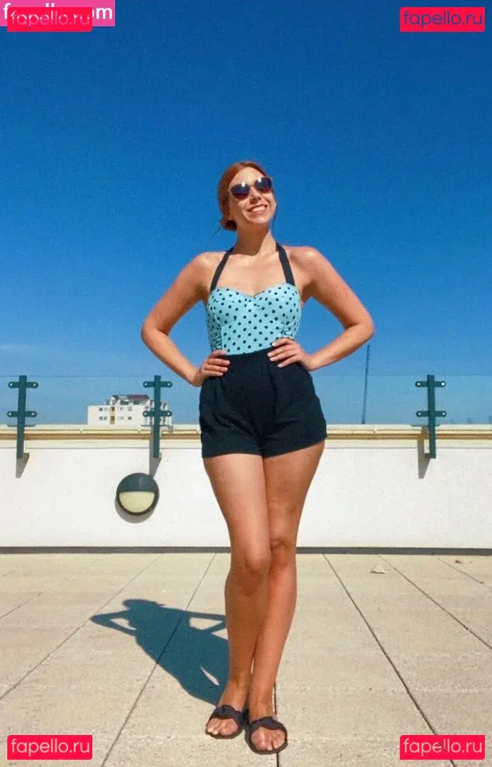 Hazel Hayes Onlyfans Photo Gallery 