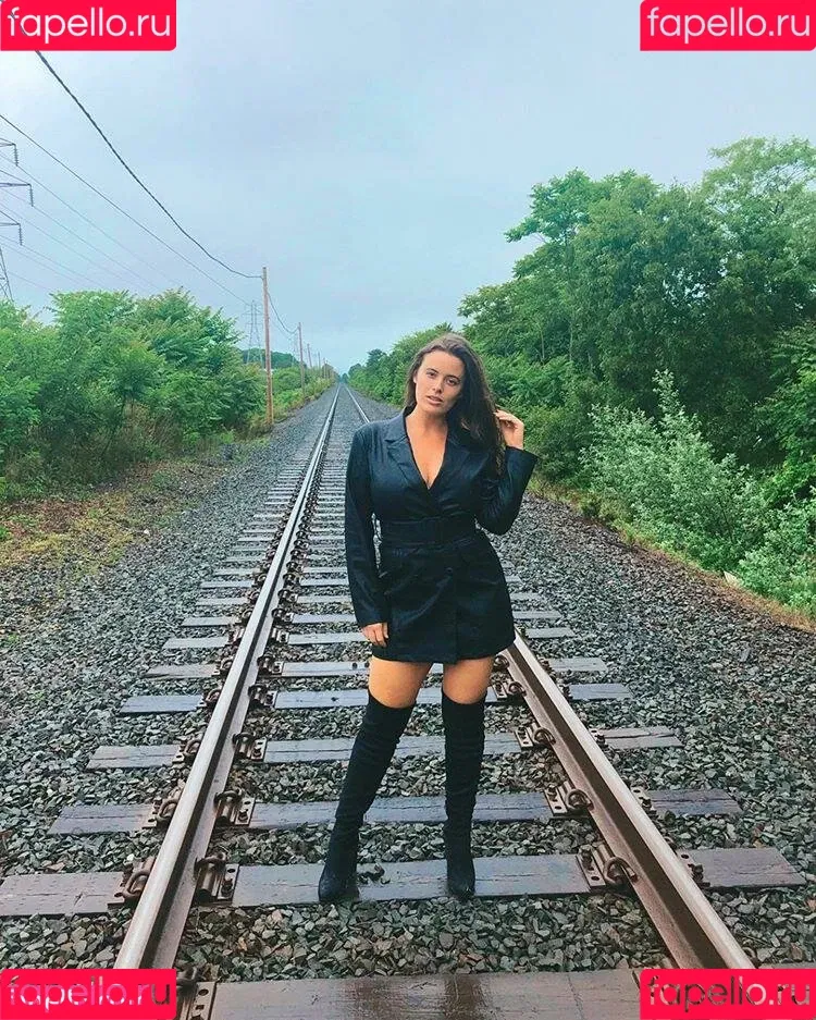 Tia Provost Onlyfans Photo Gallery 