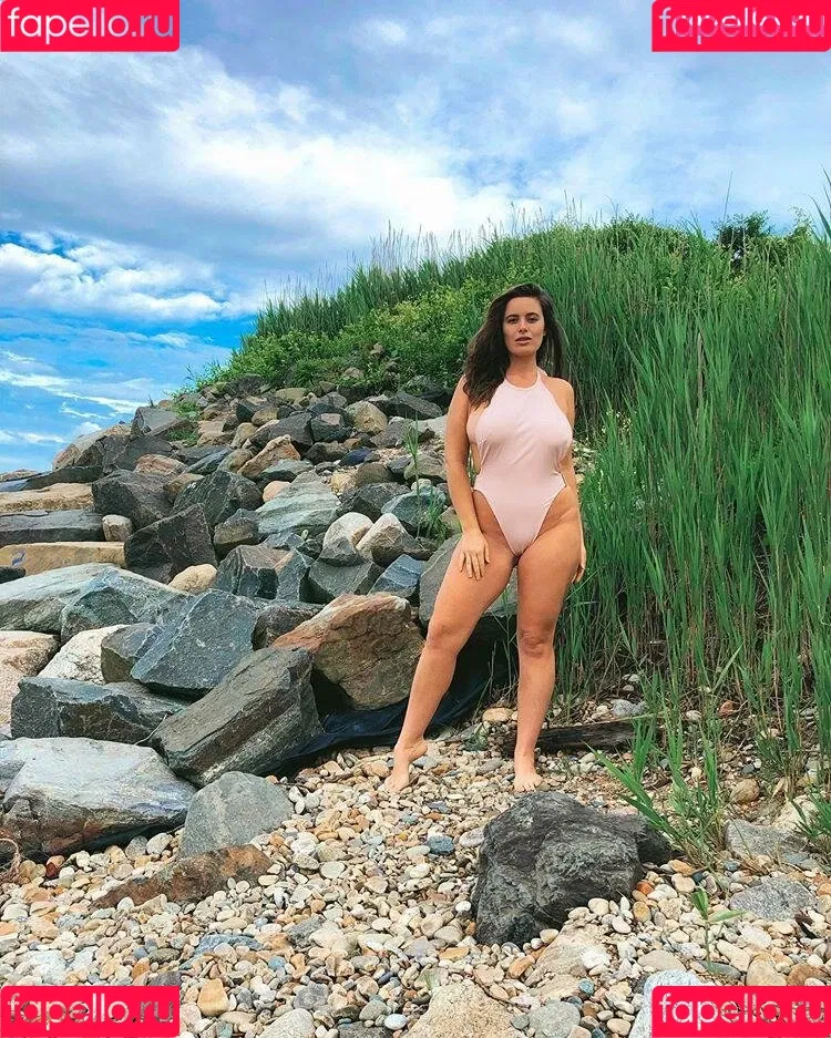 Tia Provost Onlyfans Photo Gallery 