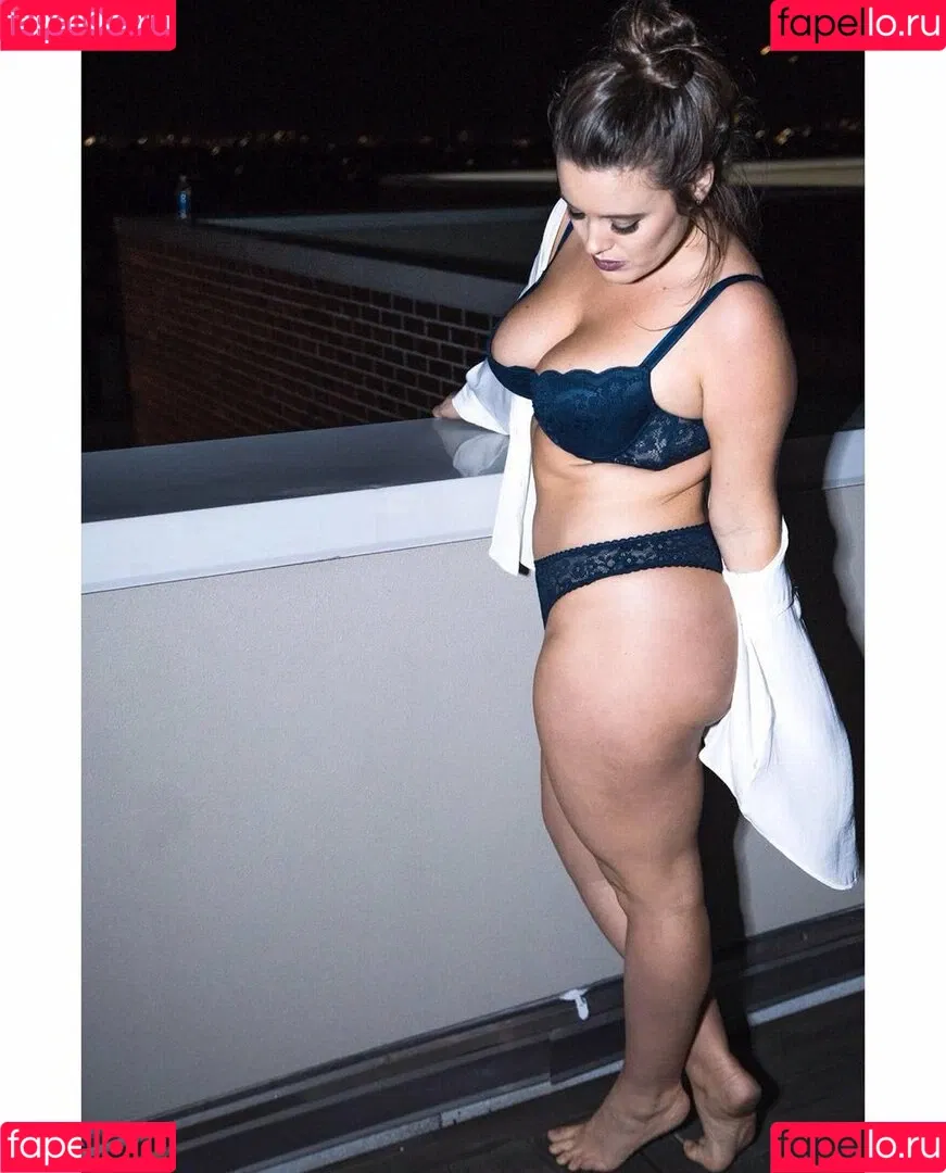Tia Provost Onlyfans Photo Gallery 