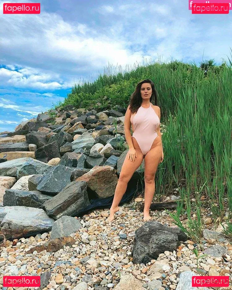 Tia Provost Onlyfans Photo Gallery 