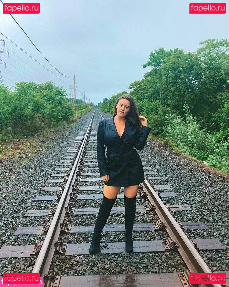 Tia Provost Onlyfans Photo Gallery 