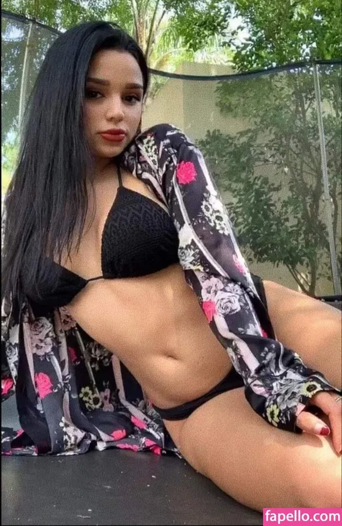 Aleida Ramirez Onlyfans Photo Gallery 