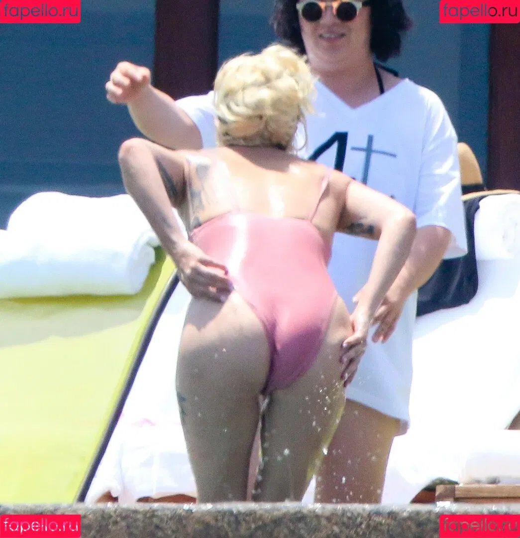 Lady Gaga Onlyfans Photo Gallery 