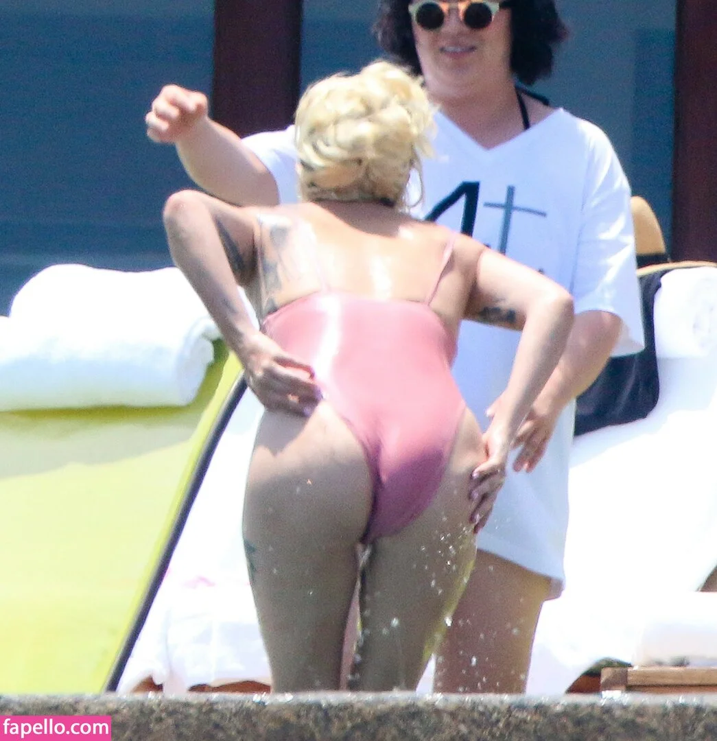 Lady Gaga Onlyfans Photo Gallery 
