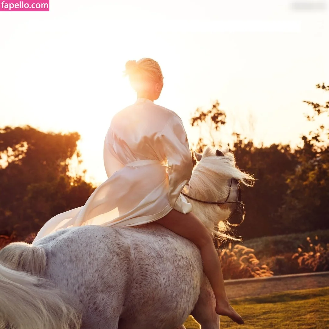 Lady Gaga Onlyfans Photo Gallery 