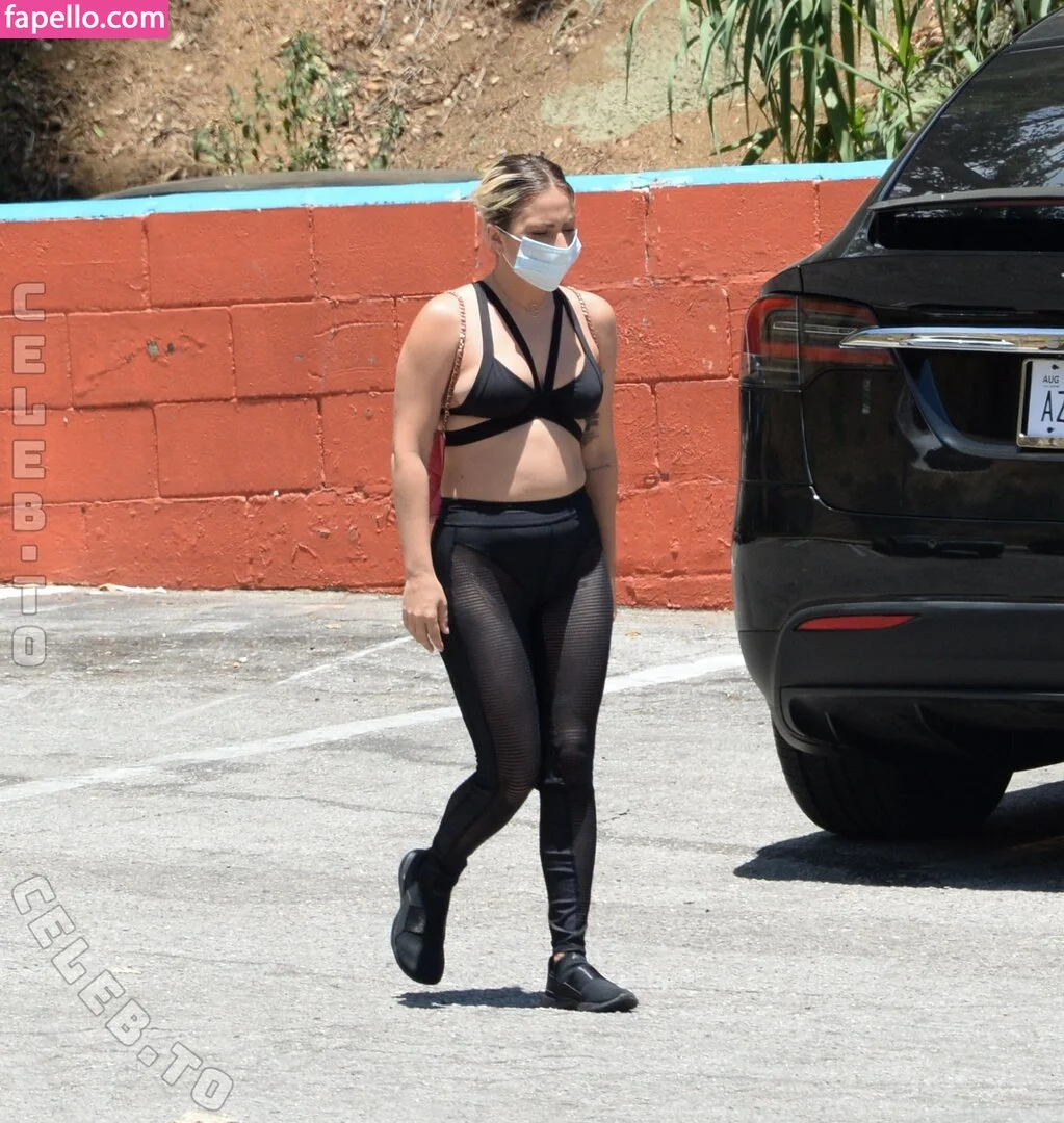 Lady Gaga Onlyfans Photo Gallery 