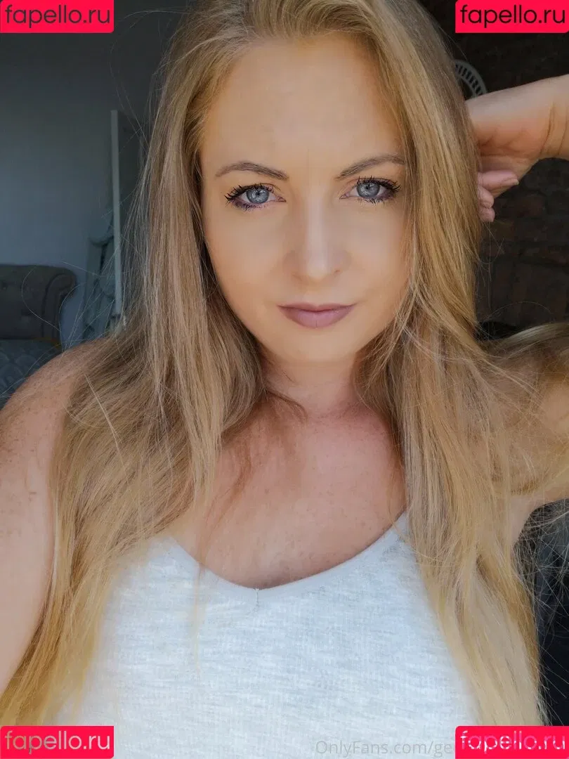 gushinggeegeefree Onlyfans Photo Gallery 