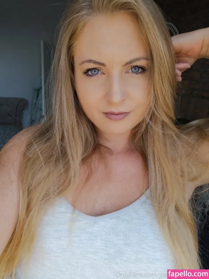 gushinggeegeefree Onlyfans Photo Gallery 