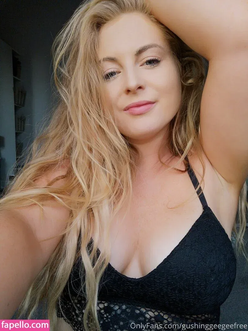 gushinggeegeefree Onlyfans Photo Gallery 