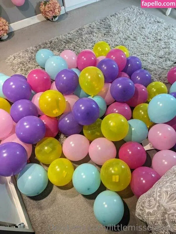 littlemissconnie Onlyfans Photo Gallery 