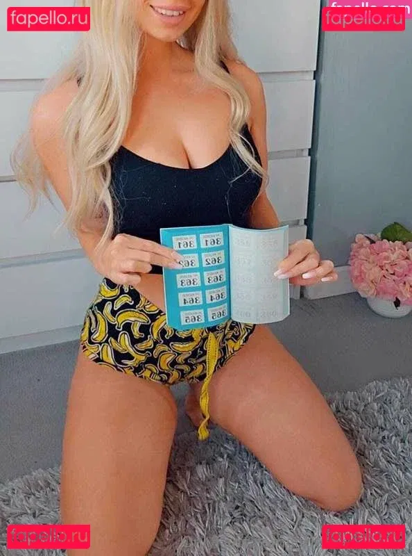 littlemissconnie Onlyfans Photo Gallery 