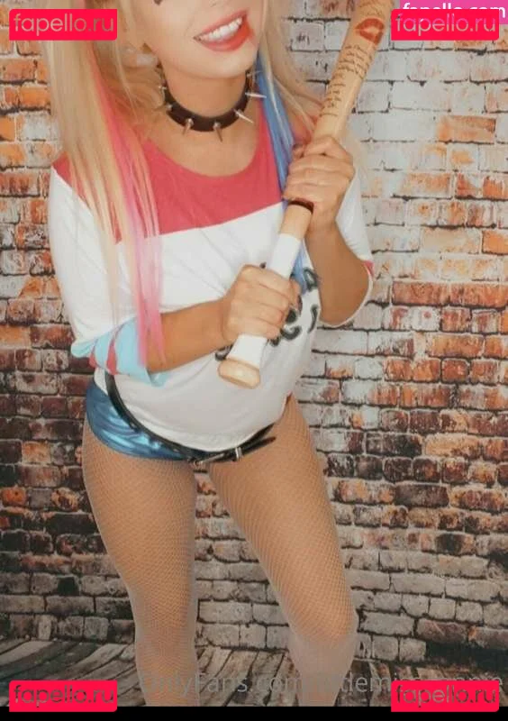 littlemissconnie Onlyfans Photo Gallery 