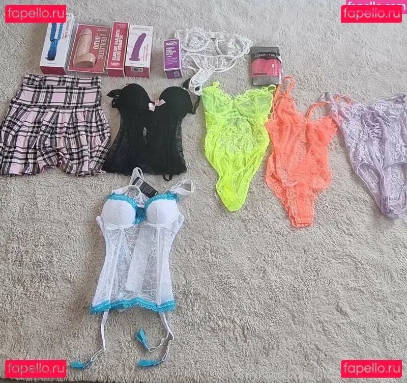 littlemissconnie Onlyfans Photo Gallery 