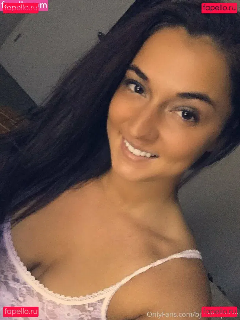 y0urgirlnextdoor Onlyfans Photo Gallery 