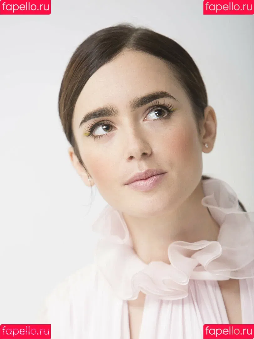 Lily Collins Onlyfans Photo Gallery 
