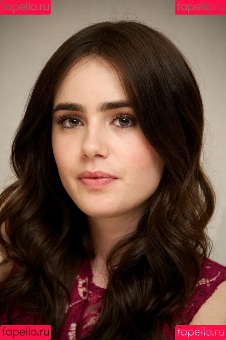 Lily Collins Onlyfans Photo Gallery 