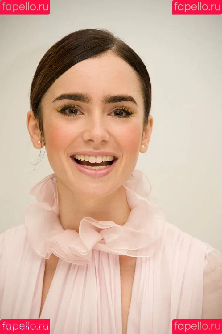 Lily Collins Onlyfans Photo Gallery 