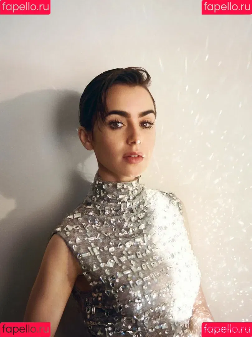 Lily Collins Onlyfans Photo Gallery 