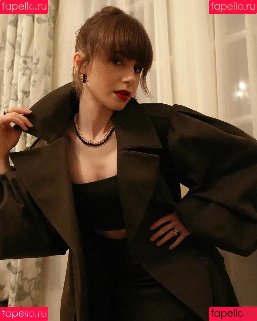 Lily Collins Onlyfans Photo Gallery 