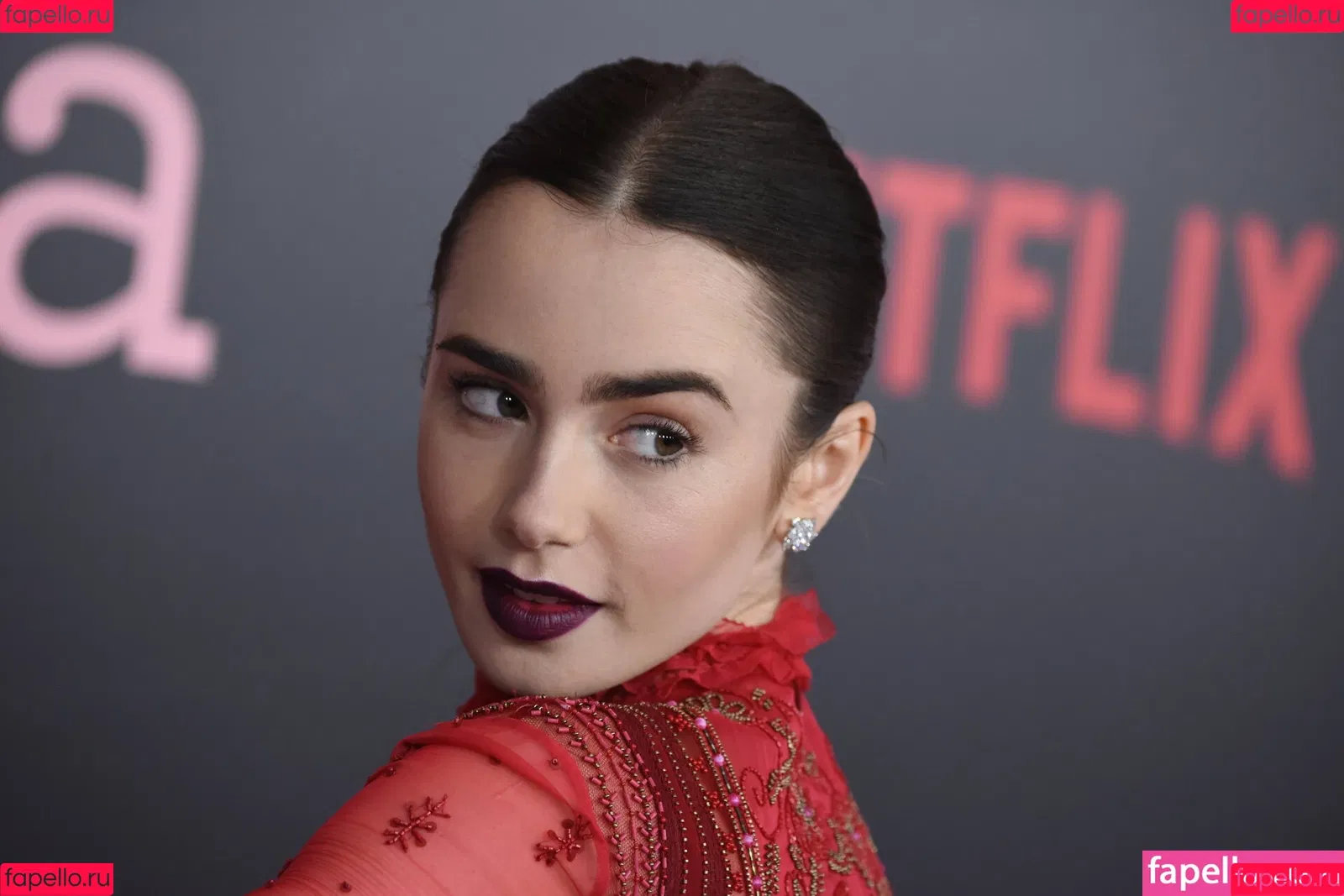 Lily Collins Onlyfans Photo Gallery 