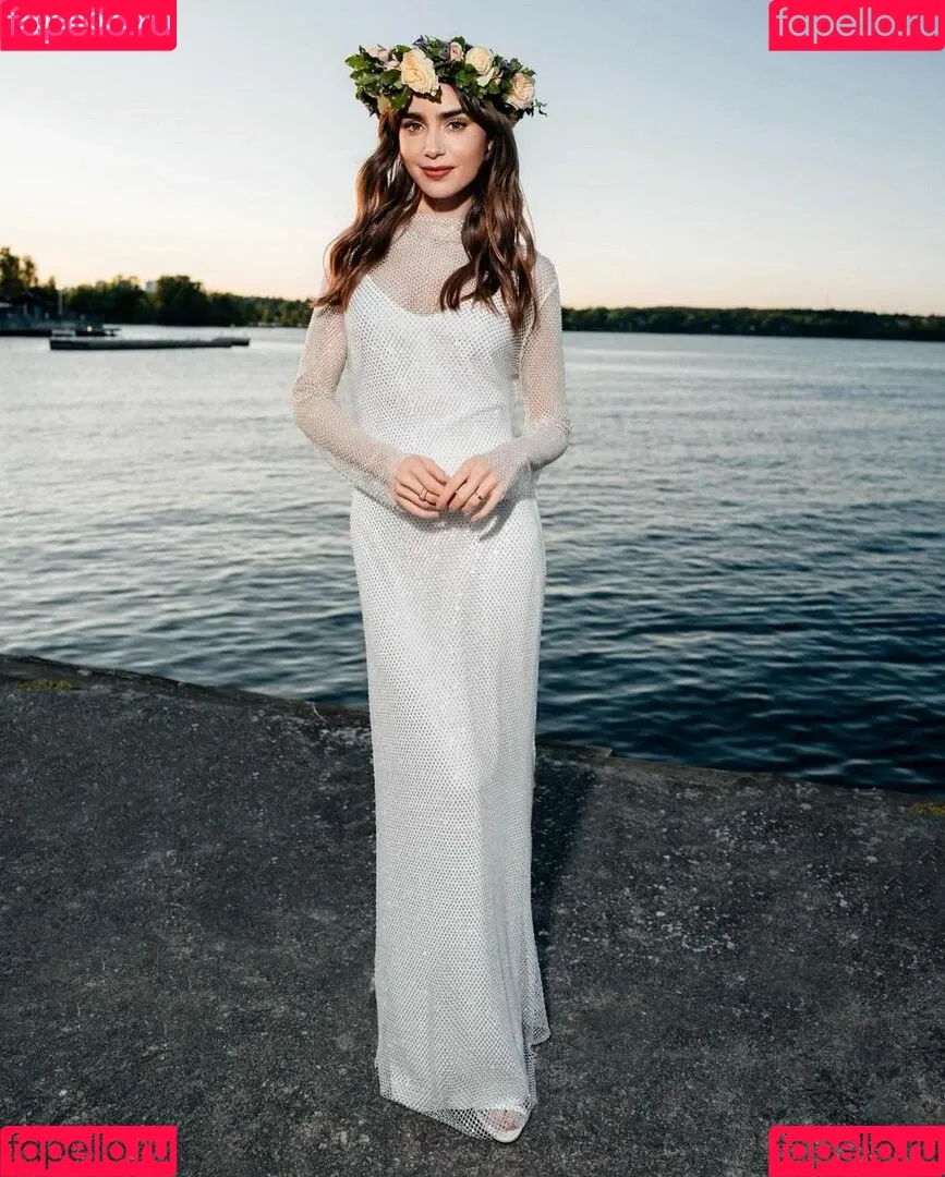 Lily Collins Onlyfans Photo Gallery 