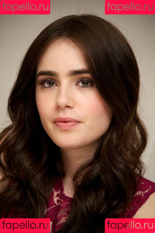 Lily Collins Onlyfans Photo Gallery 