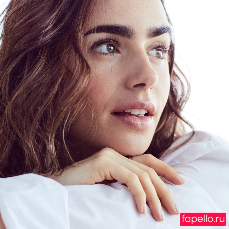 Lily Collins Onlyfans Photo Gallery 