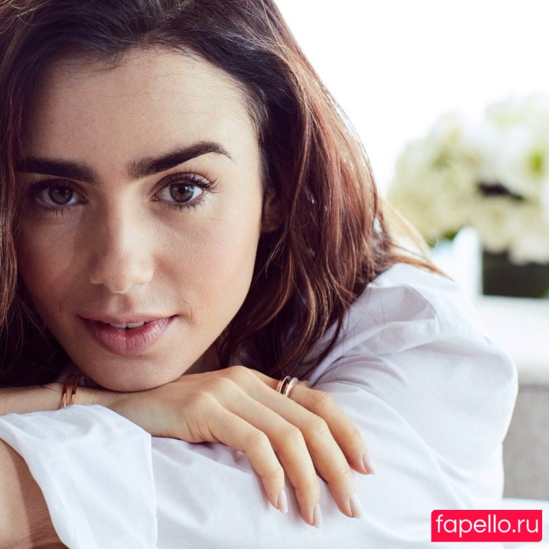Lily Collins Onlyfans Photo Gallery 
