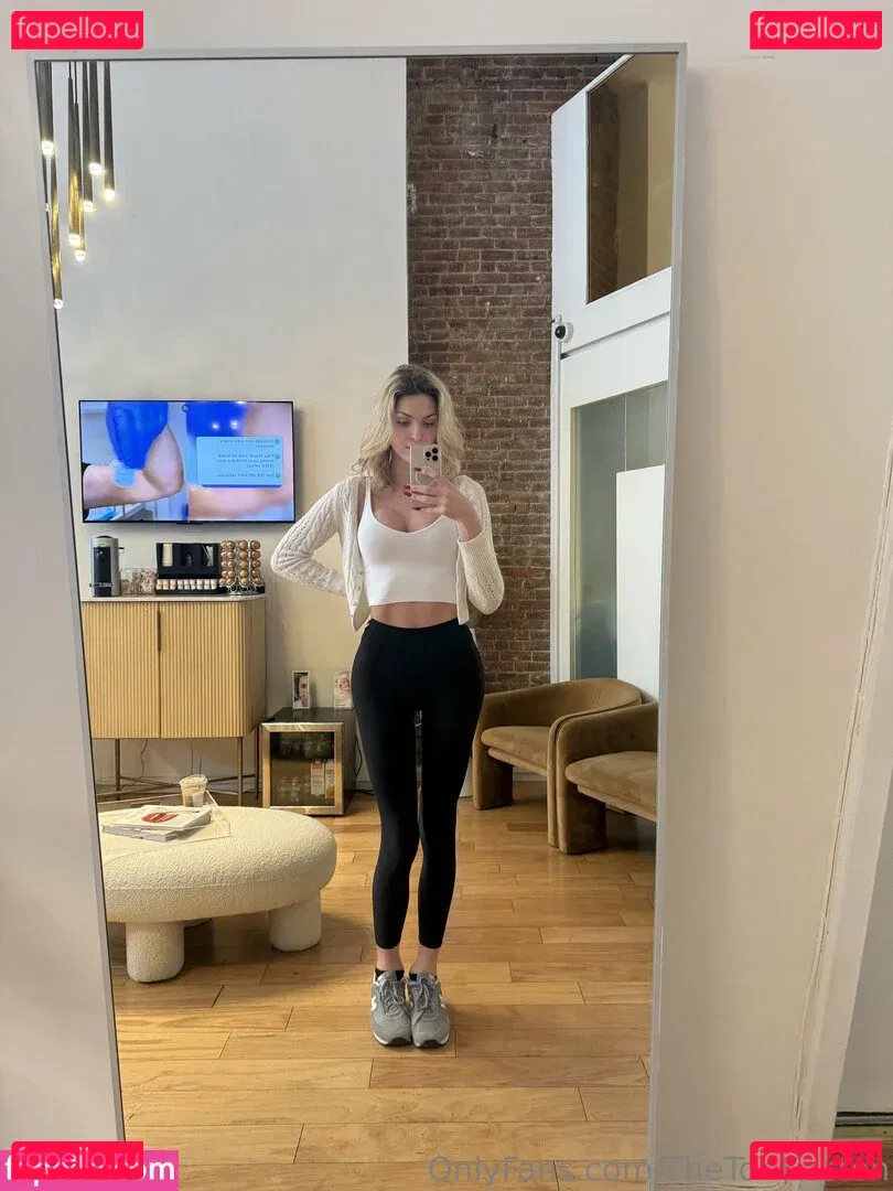 thetorieaston Onlyfans Photo Gallery 