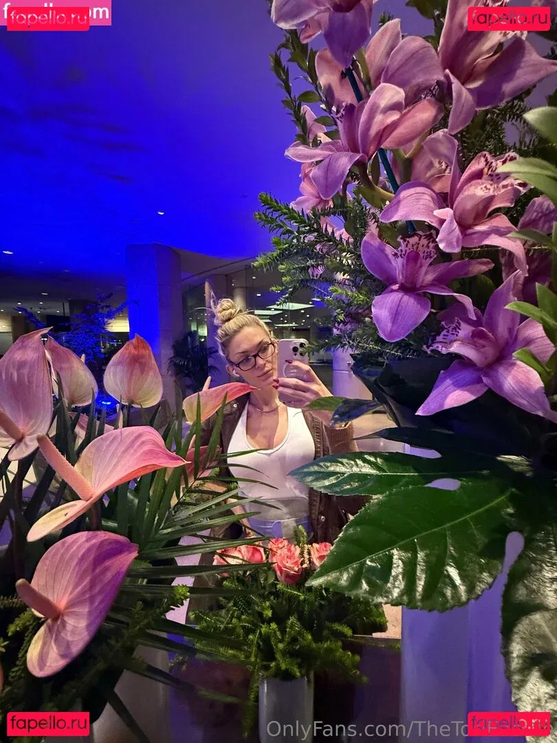 thetorieaston Onlyfans Photo Gallery 