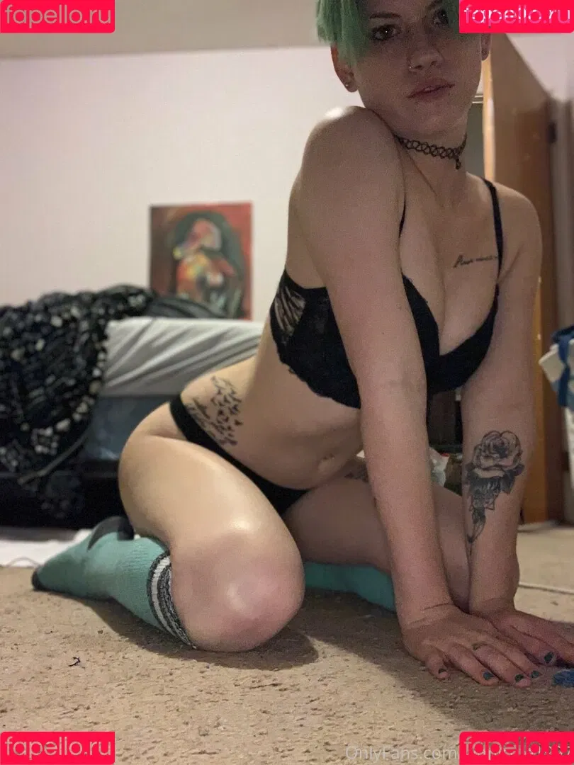 nicolelow94 Onlyfans Photo Gallery 