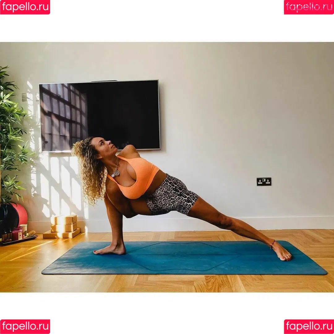 Echolikesyoga Onlyfans Photo Gallery 