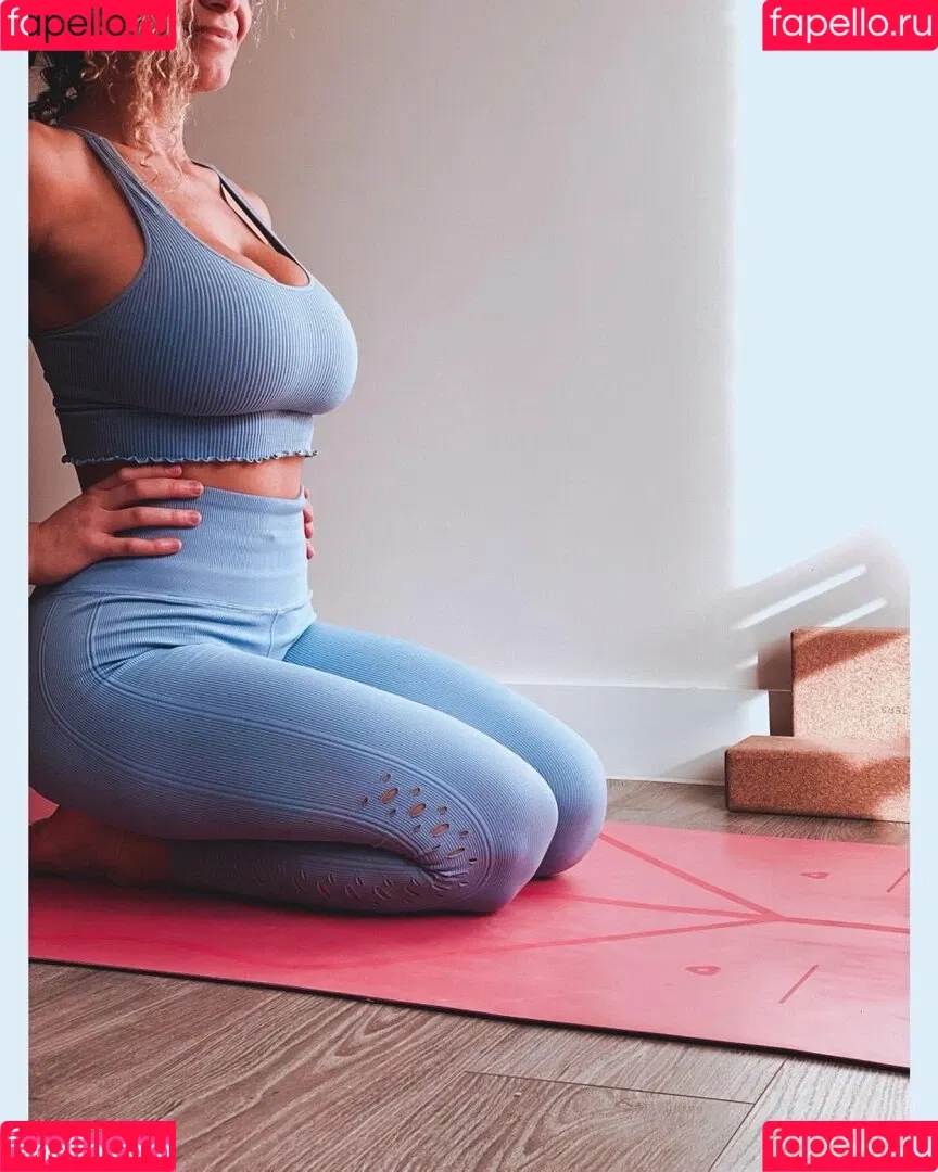 Echolikesyoga Onlyfans Photo Gallery 