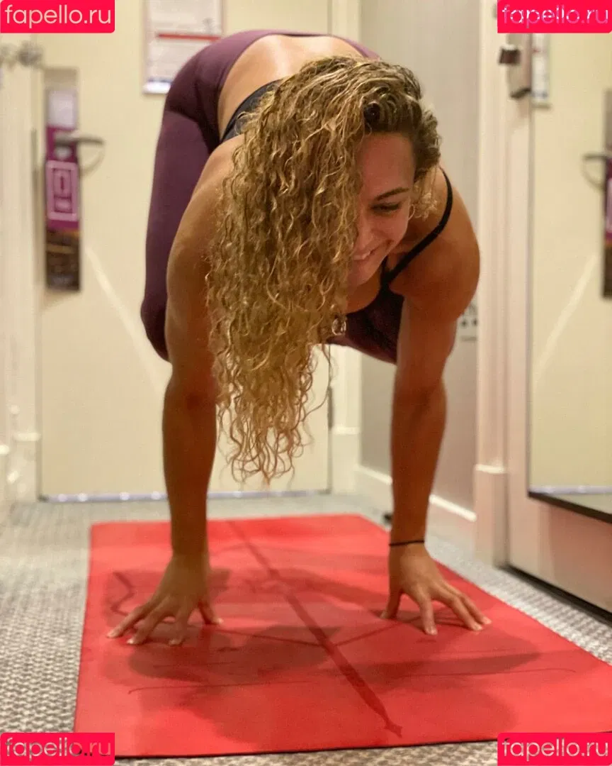 Echolikesyoga Onlyfans Photo Gallery 