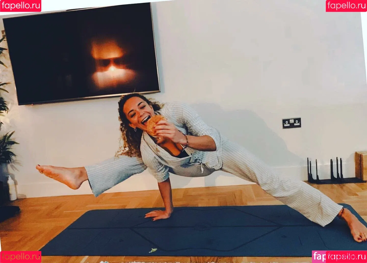 Echolikesyoga Onlyfans Photo Gallery 